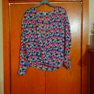 Geometric print 'wrap' shirt